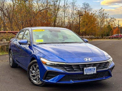2024 Hyundai Elantra SEL 4DR Sedan