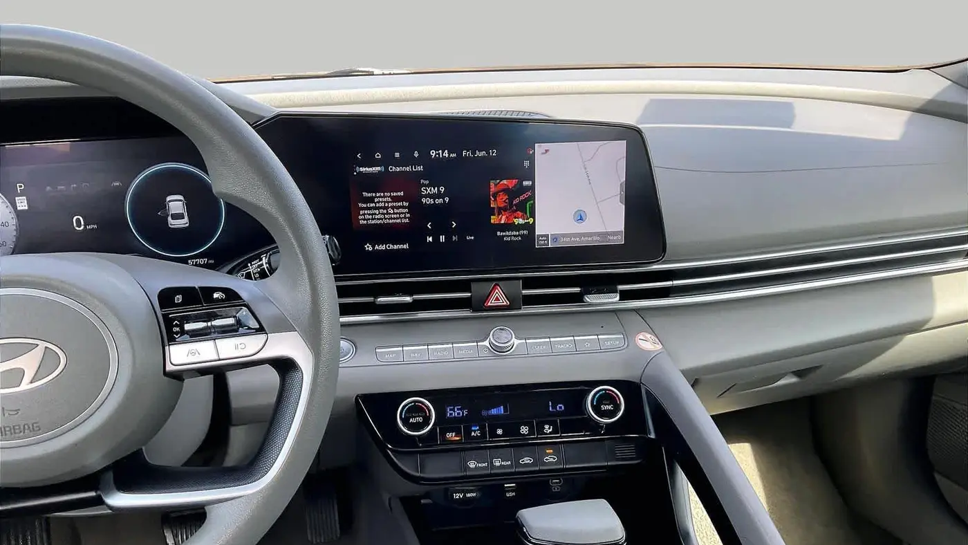 2024 Hyundai ELANTRA SEL