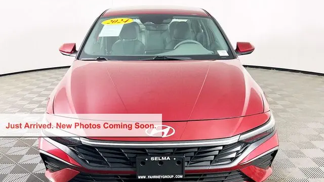 2024 Hyundai ELANTRA SEL