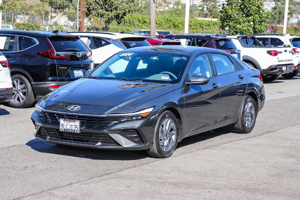 2024 Hyundai Elantra - $19,495