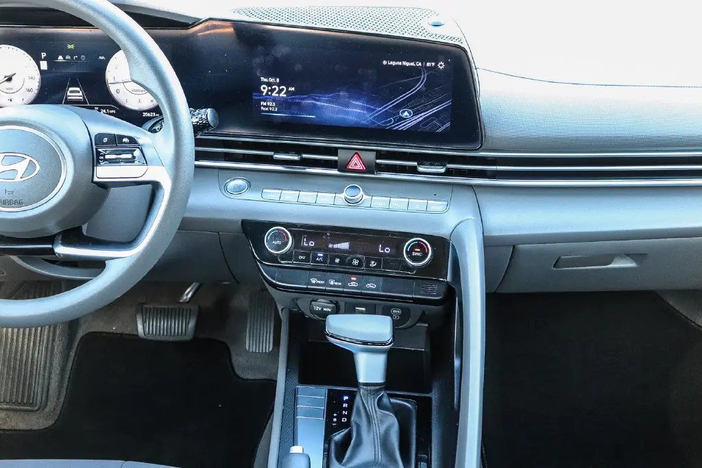 2024 Hyundai Elantra - $19,495