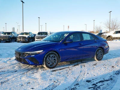 2024 Hyundai Elantra SEL 4DR Sedan