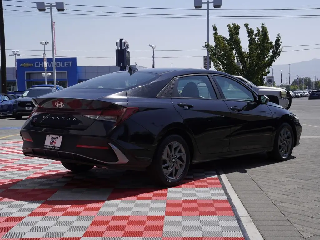 2024 Hyundai Elantra - $17,988