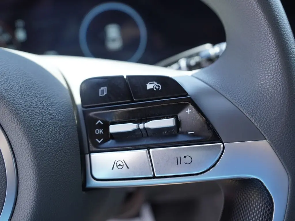 2024 Hyundai Elantra - $17,988