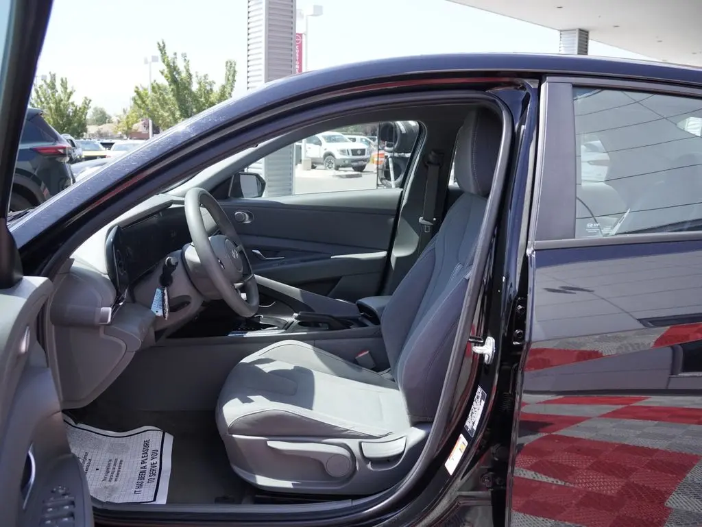 2024 Hyundai Elantra - $17,988