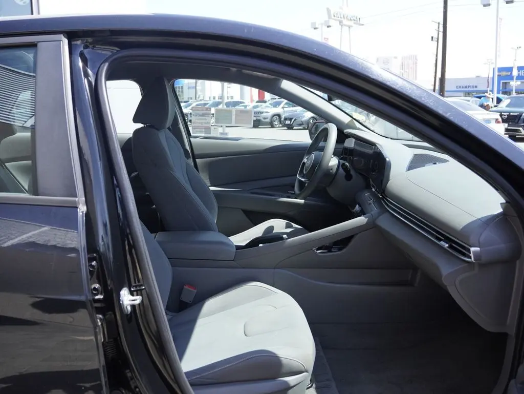 2024 Hyundai Elantra - $17,988