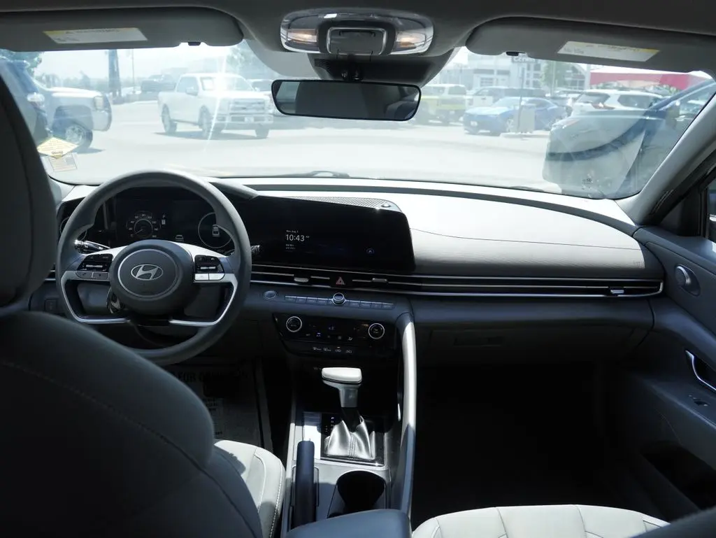 2024 Hyundai Elantra - $17,988