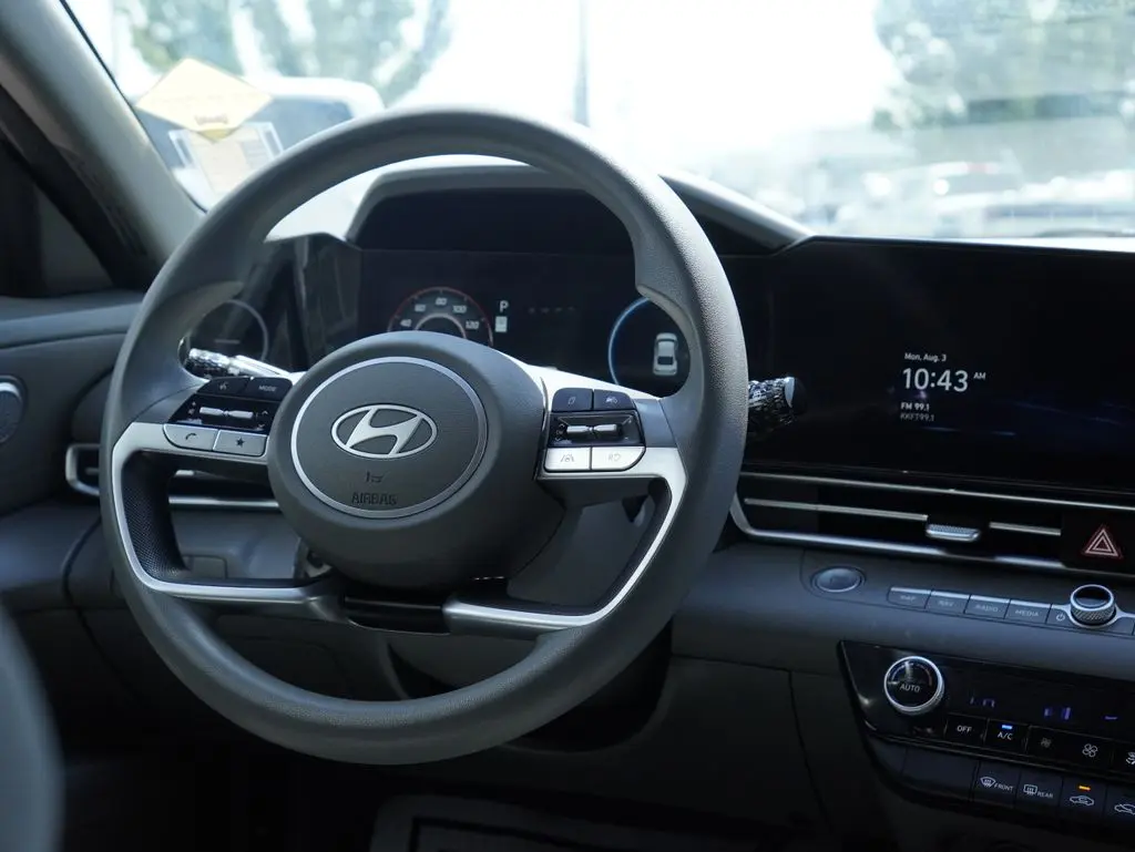 2024 Hyundai Elantra - $17,988