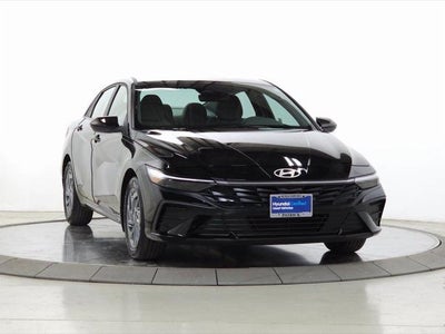 2024 Hyundai Elantra SEL 4DR Sedan