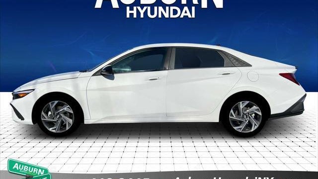 2025 Hyundai ELANTRA SEL Sport
