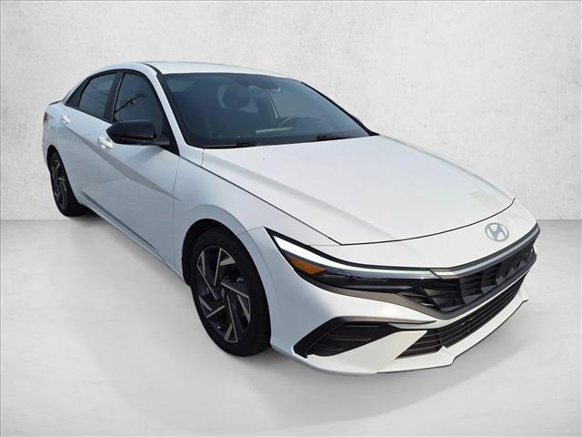 2025 Hyundai Elantra - $21,372