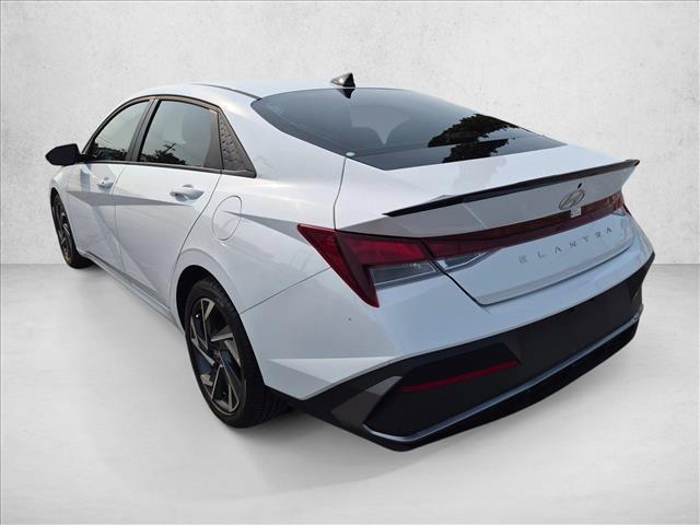 2025 Hyundai Elantra - $21,372