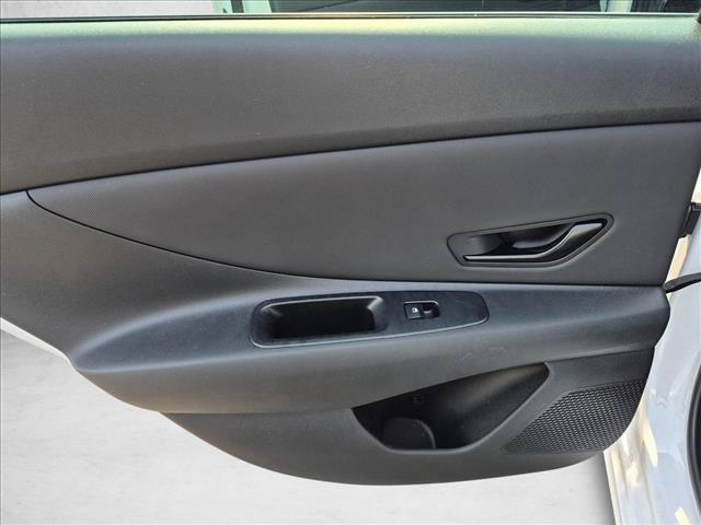 2025 Hyundai Elantra - $21,372