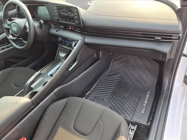 2025 Hyundai Elantra - $21,372