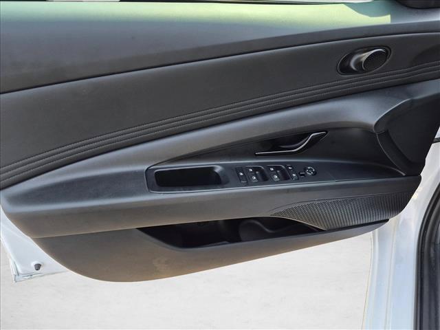2025 Hyundai Elantra - $21,372