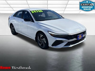 Photo of a 2025 Hyundai Elantra SEL Sport 4DR Sedan for sale