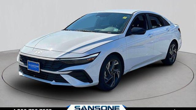 2025 Hyundai ELANTRA SEL Sport