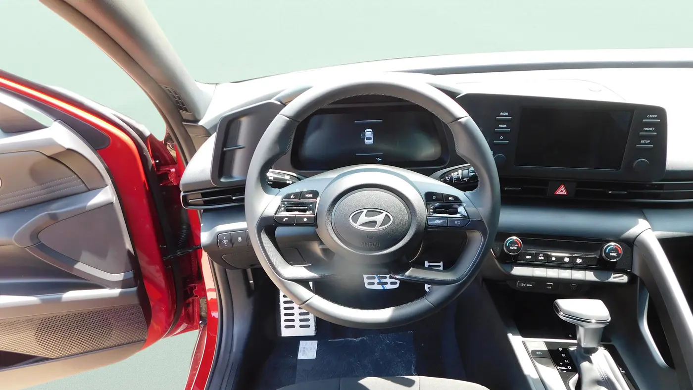 2025 Hyundai ELANTRA SEL Sport