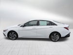 2025 Elantra Thumbnail 4