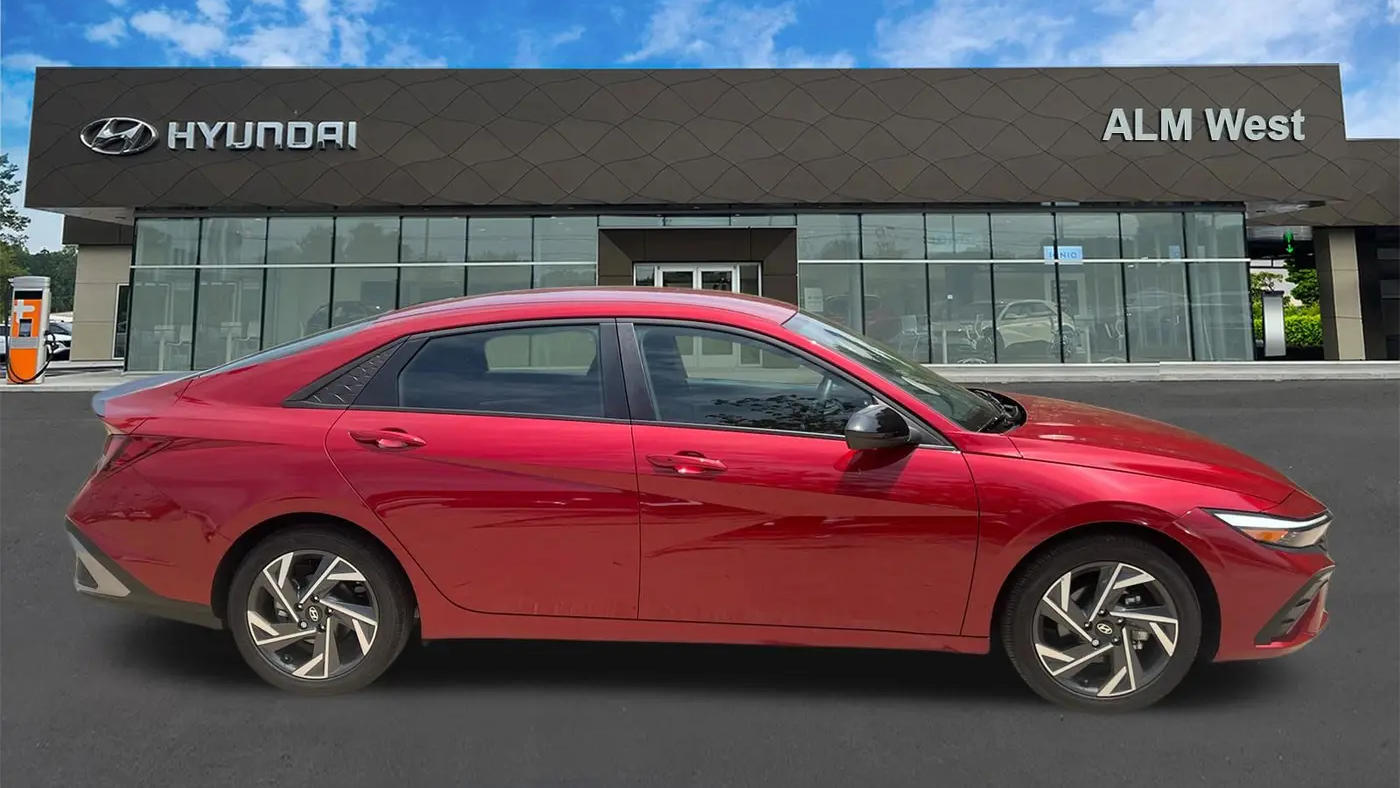 2025 Hyundai ELANTRA SEL Sport