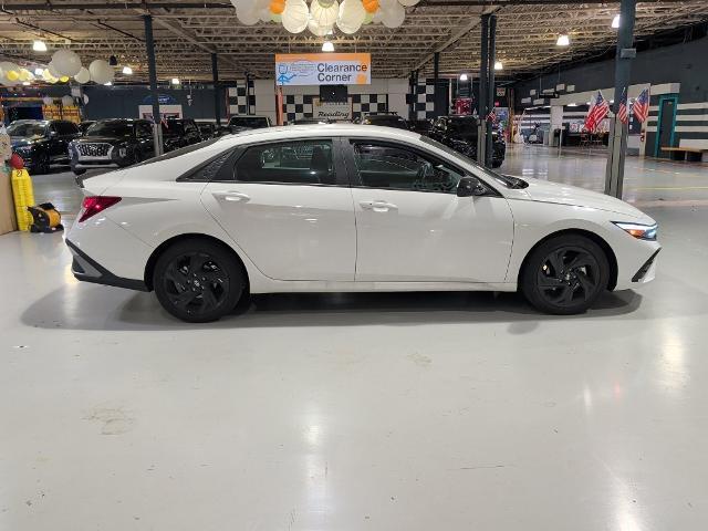 2026 Hyundai Elantra - $21,010