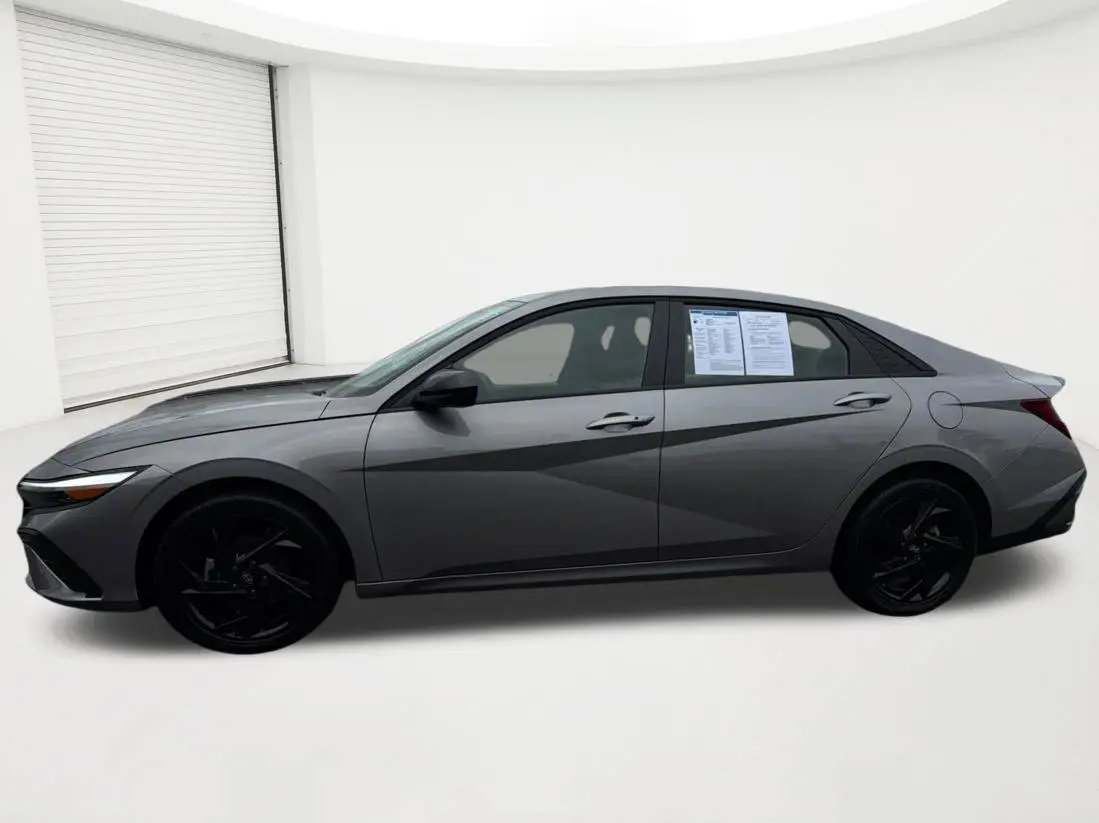 2026 Hyundai Elantra - $21,780