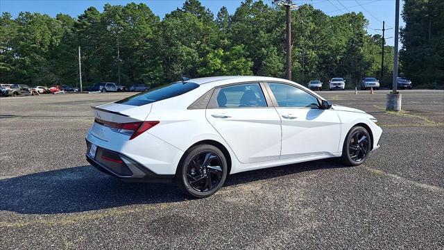 2026 Hyundai Elantra - $23,761