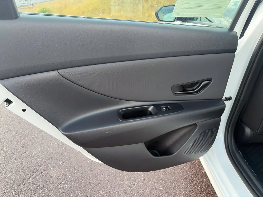 2026 Hyundai Elantra - $23,714
