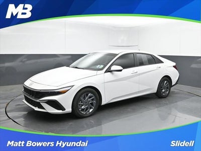 2024 Hyundai Elantra SEL 4DR Sedan