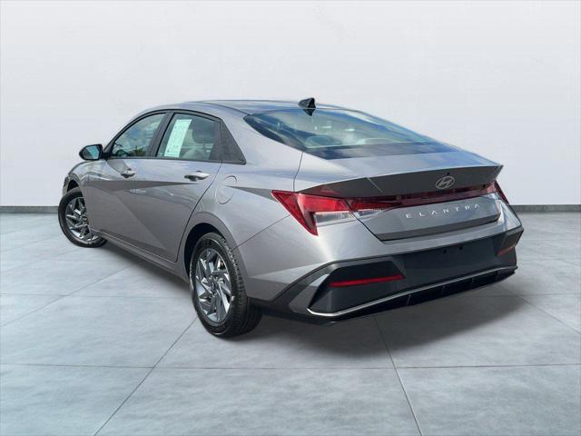 2024 Hyundai Elantra - $22,200