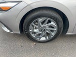 2024 Elantra Thumbnail 10