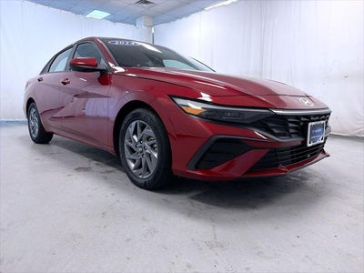2024 Hyundai Elantra SEL 4DR Sedan