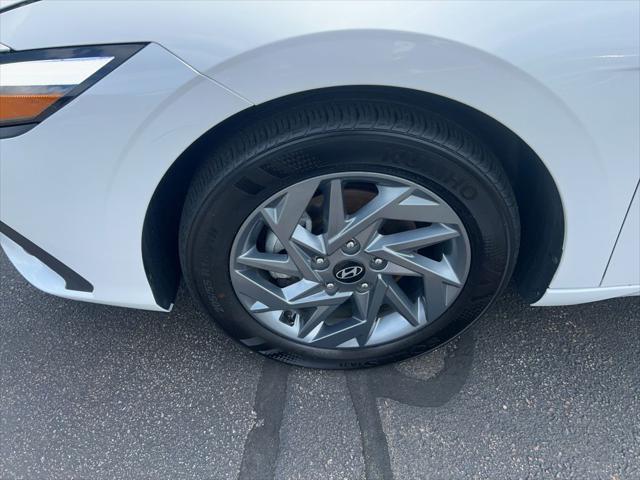 2024 Hyundai Elantra - $20,700
