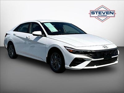 2024 Hyundai Elantra SEL 4DR Sedan