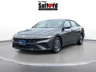 2024 Hyundai Elantra SEL 4DR Sedan