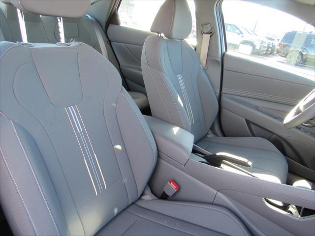 2025 Hyundai Elantra - $22,069