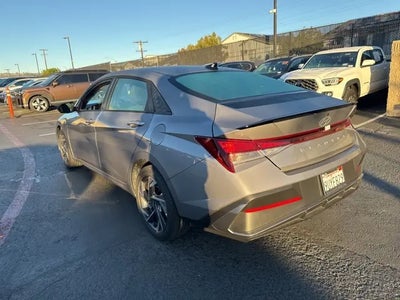 2025 Hyundai Elantra SEL Sport 4DR Sedan