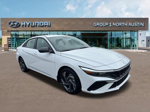 2025 Hyundai ELANTRA SEL Sport — photo 1 of 12