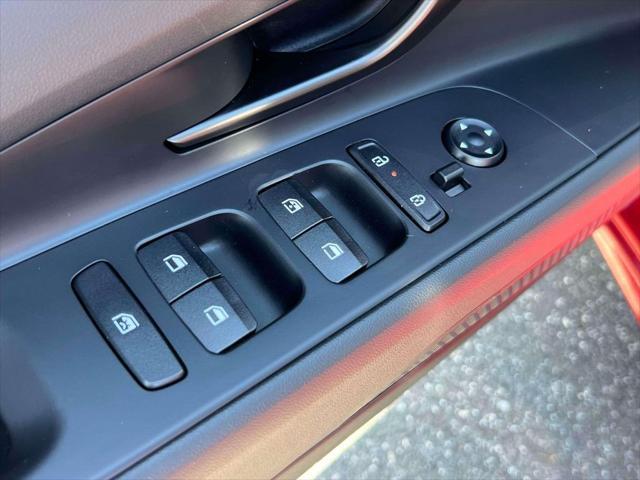 2025 Hyundai Elantra - $21,995