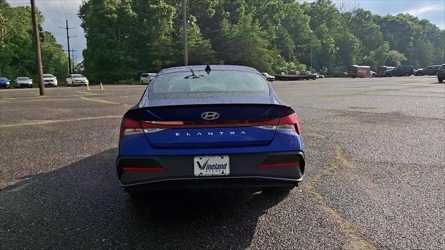 2025 Hyundai Elantra - $22,761