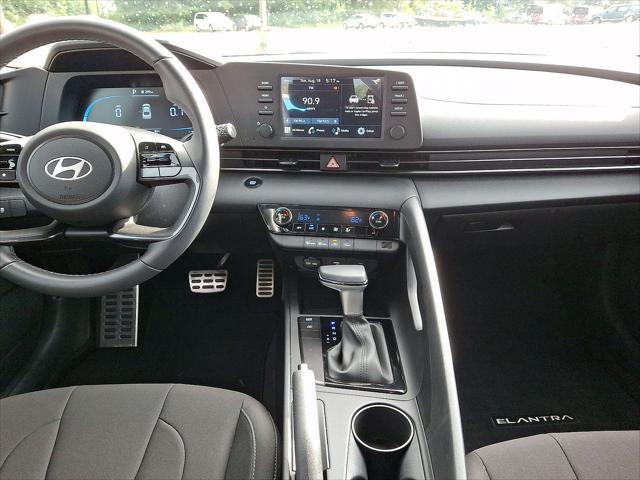 2025 Hyundai Elantra - $22,761
