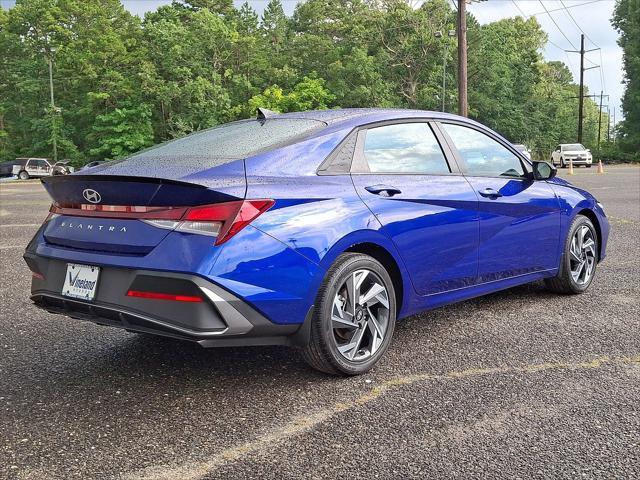 2025 Hyundai Elantra - $22,761