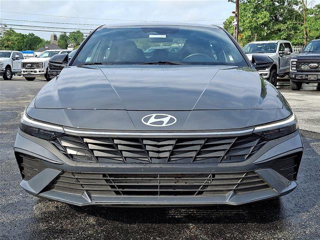 2025 Hyundai Elantra - $20,190