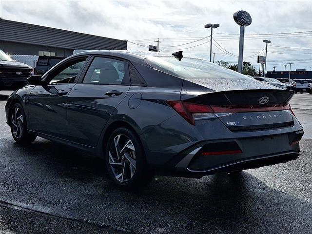 2025 Hyundai Elantra - $20,190