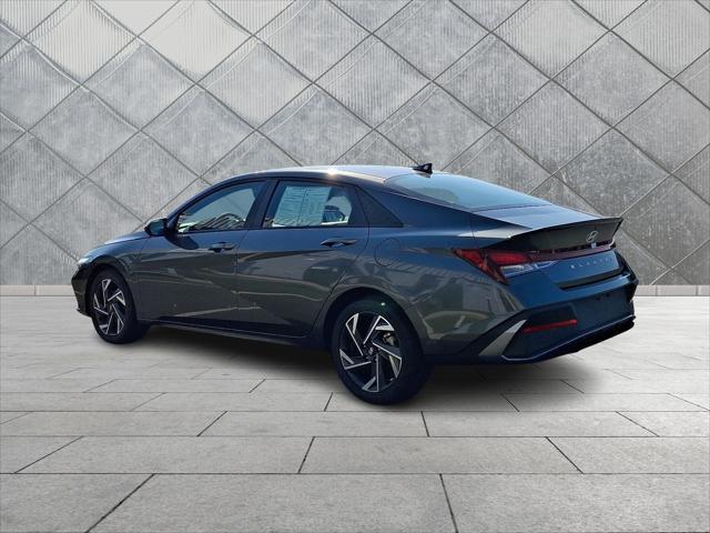 2025 Hyundai Elantra - $22,792