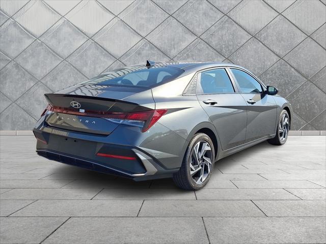2025 Hyundai Elantra - $22,792