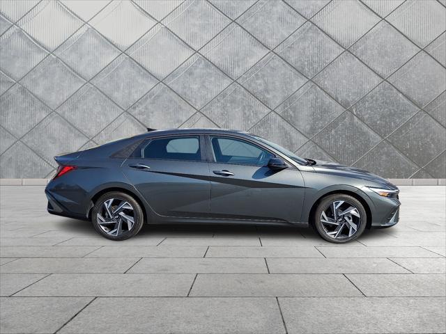 2025 Hyundai Elantra - $22,792