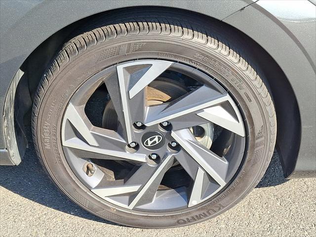 2025 Hyundai Elantra - $22,792