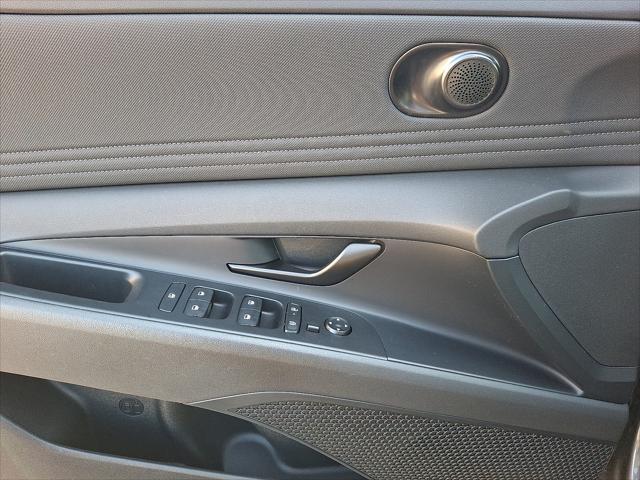 2025 Hyundai Elantra - $22,792