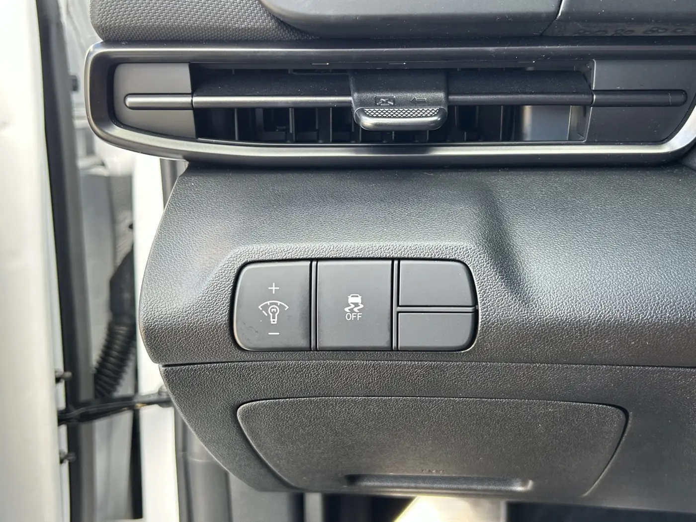 2025 Hyundai Elantra - $21,775